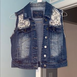 Nice denim jacket with lace